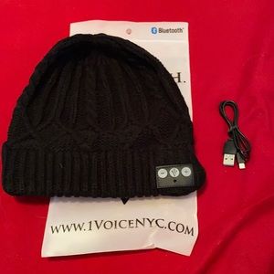 Bluetooth woven beanie
